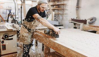 Cover Image for Woodworker Business Insurance - Choosing The Right Policies